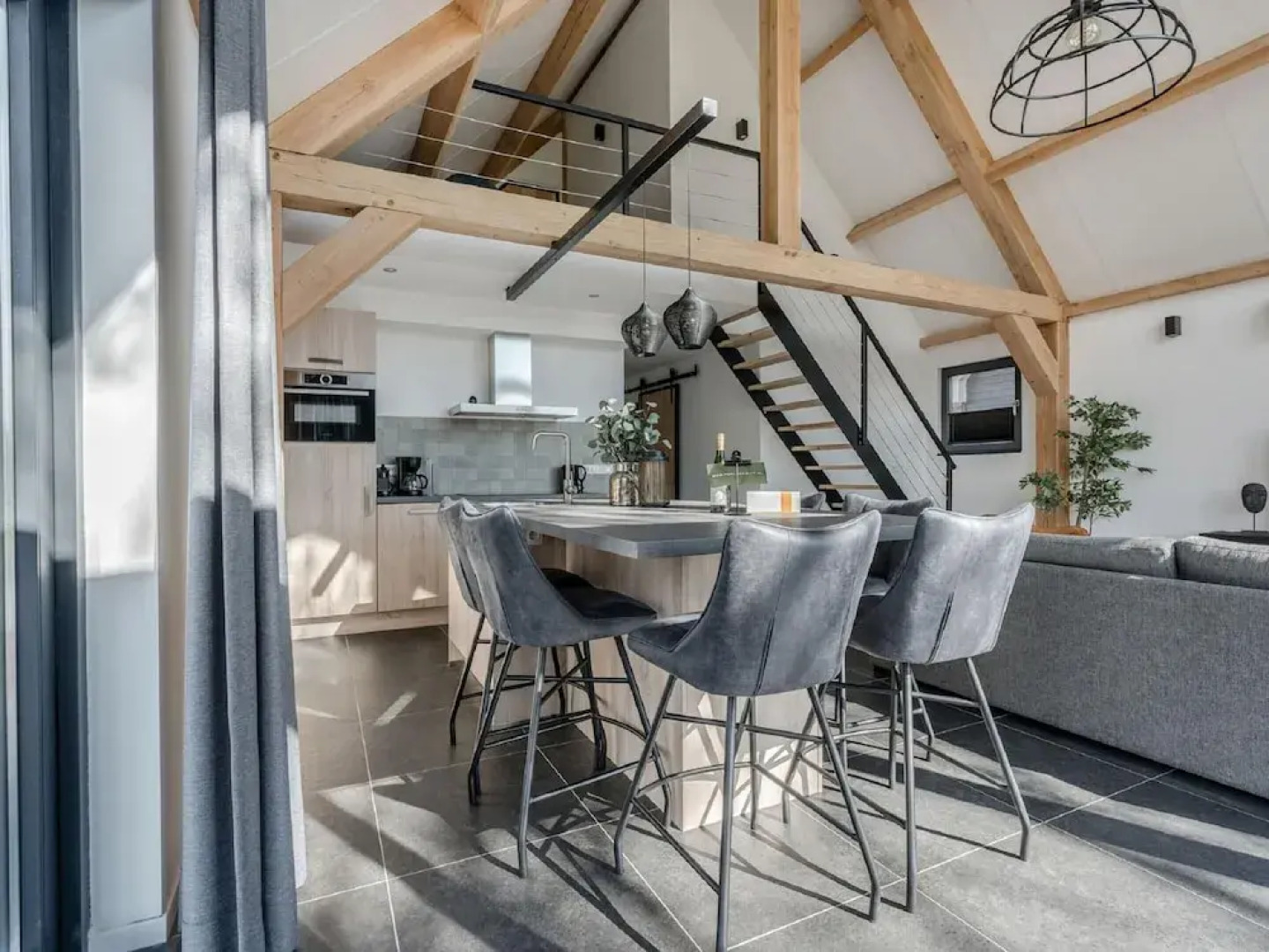 Beautiful House With air Conditioning