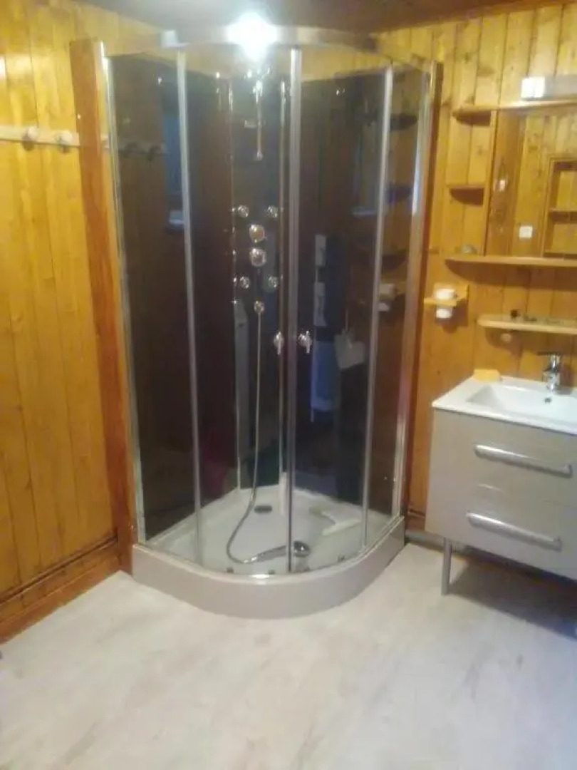 Bel appartement au rez de chaussée d'un chalet