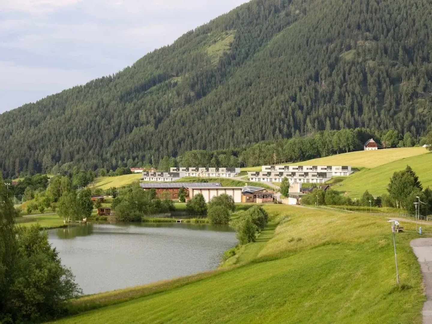 Pleasant Chalet on the ski Slopes