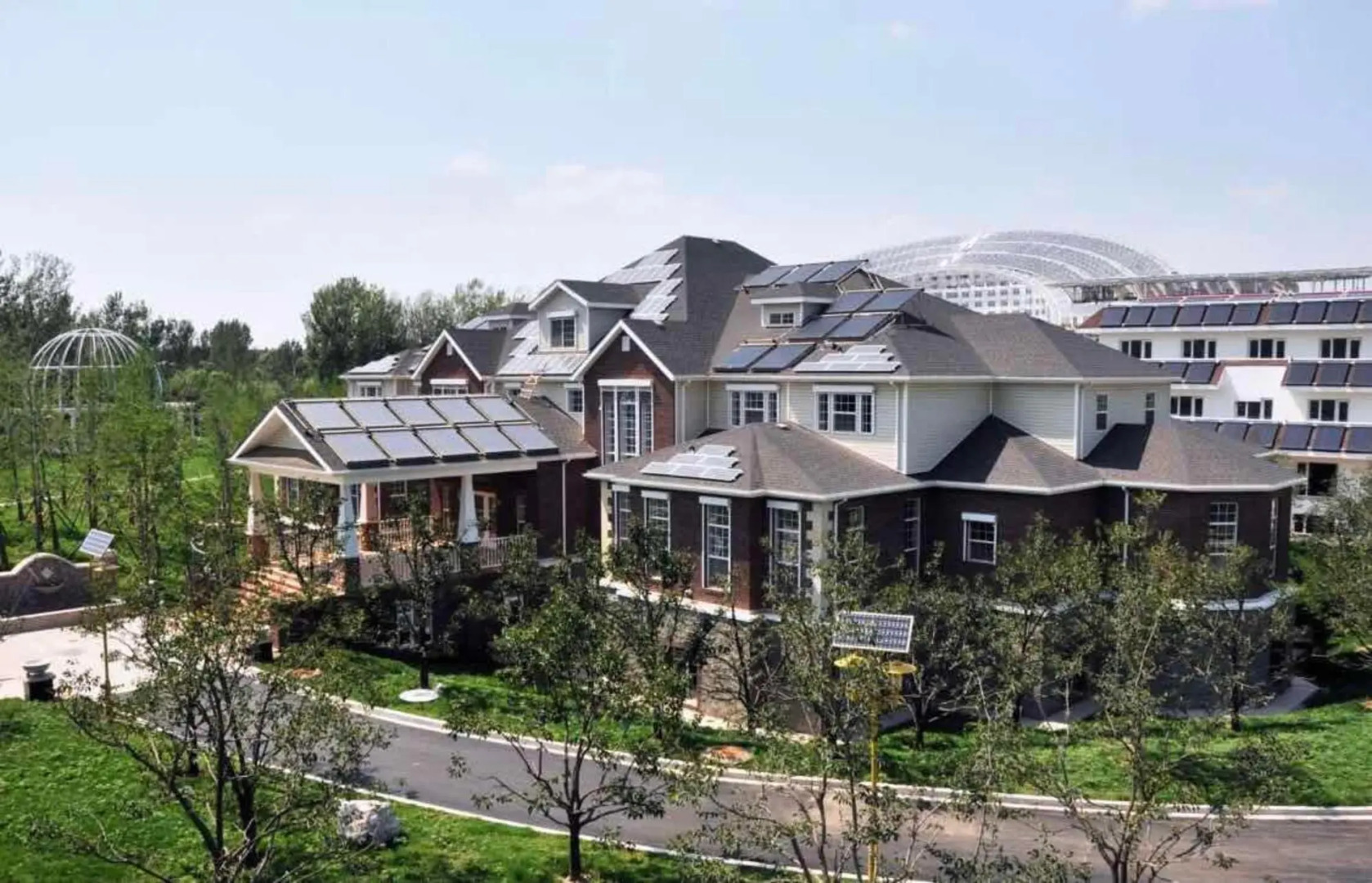 Solar Valley Micro-E International Hotel