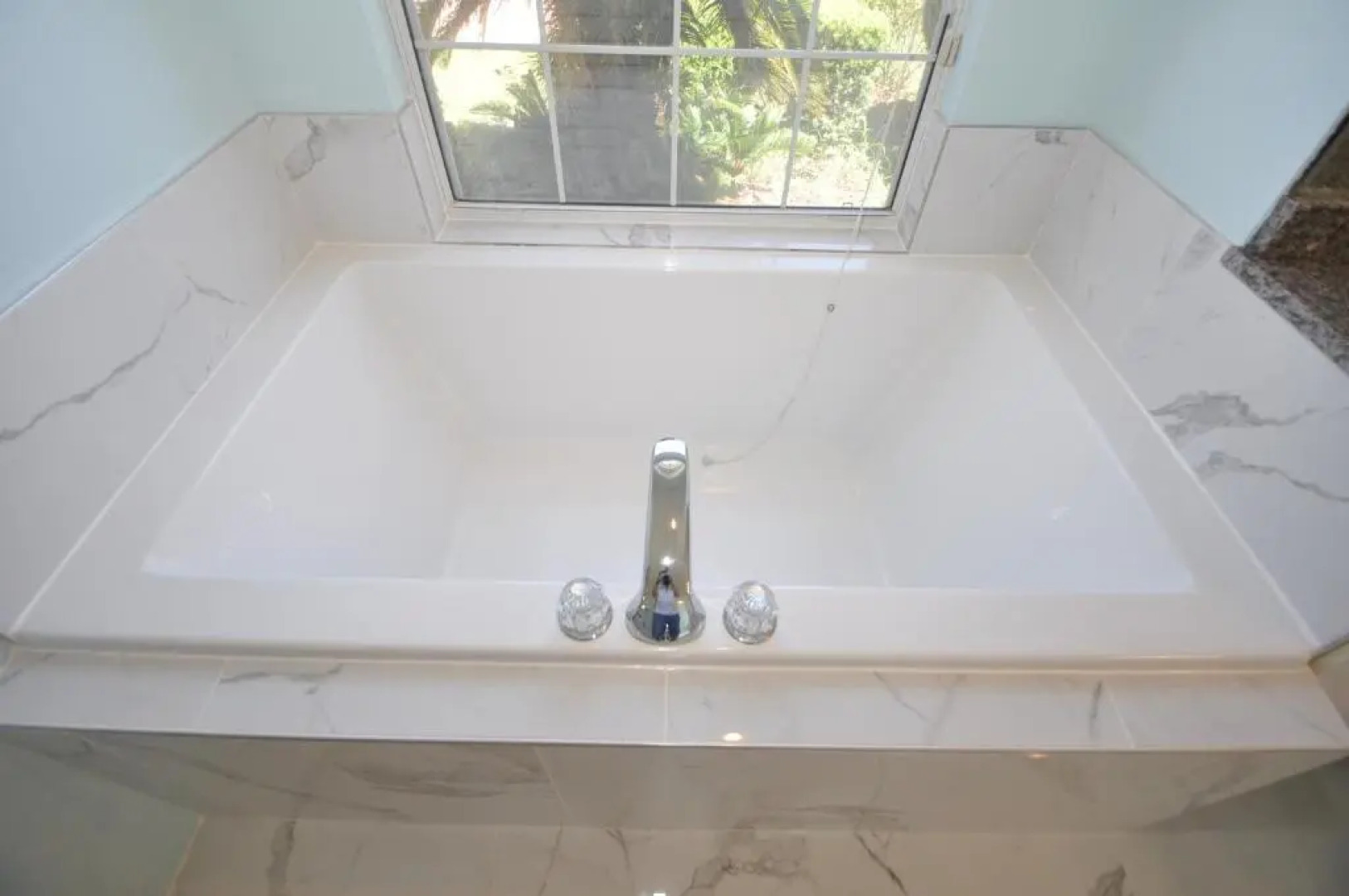 Sunset Bay Beautiful Pool Home - Bring Your Boat or Jet Ski - Canal with Dock- Sleeps 10 - 4 BD