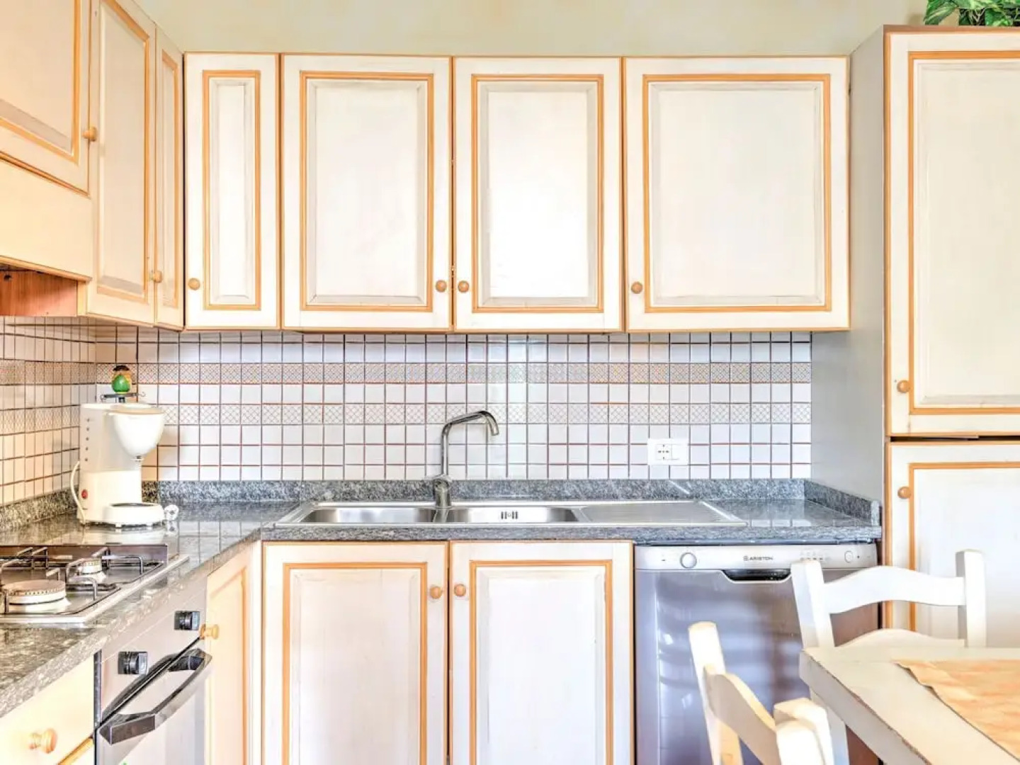 Beautiful Farmhouse in San Vivaldo with Swimming Pool