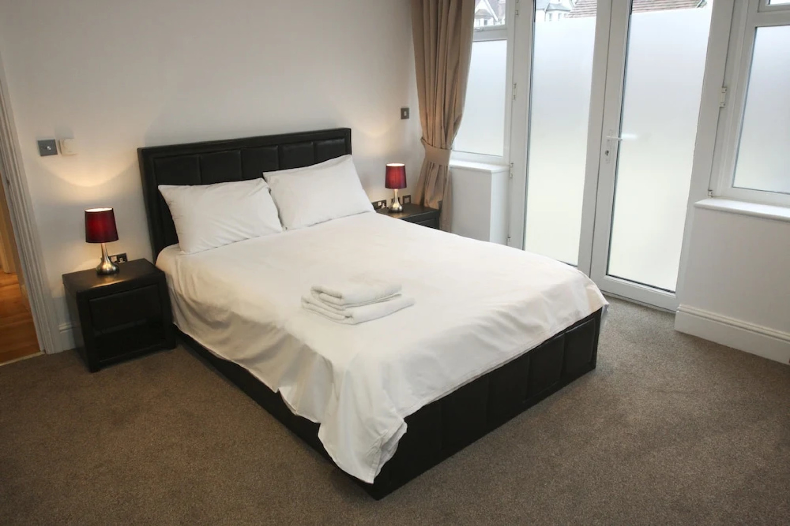 2 Bed Apt in Chorleywood Near Station