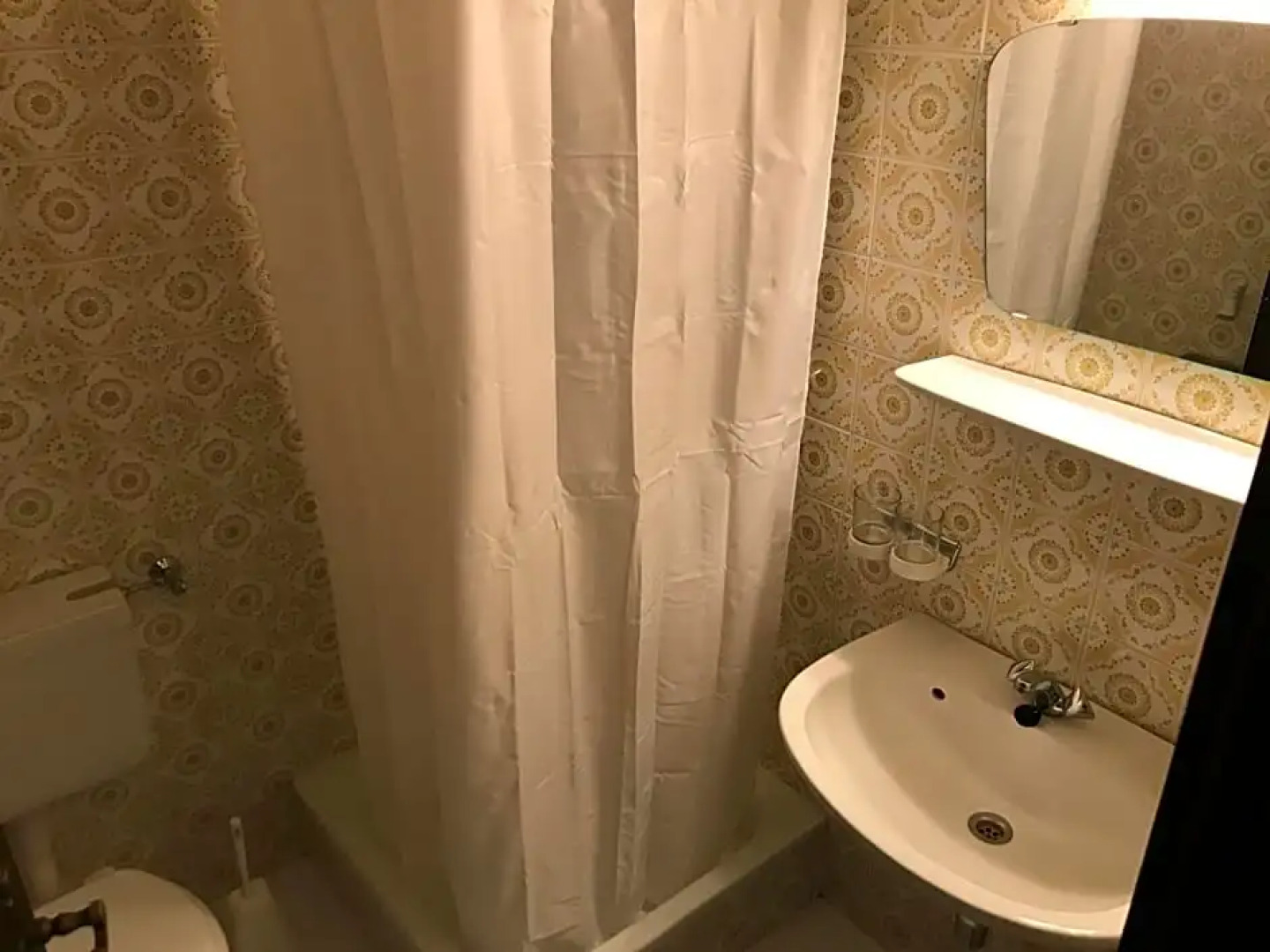 Hillside Rooms and Apartment