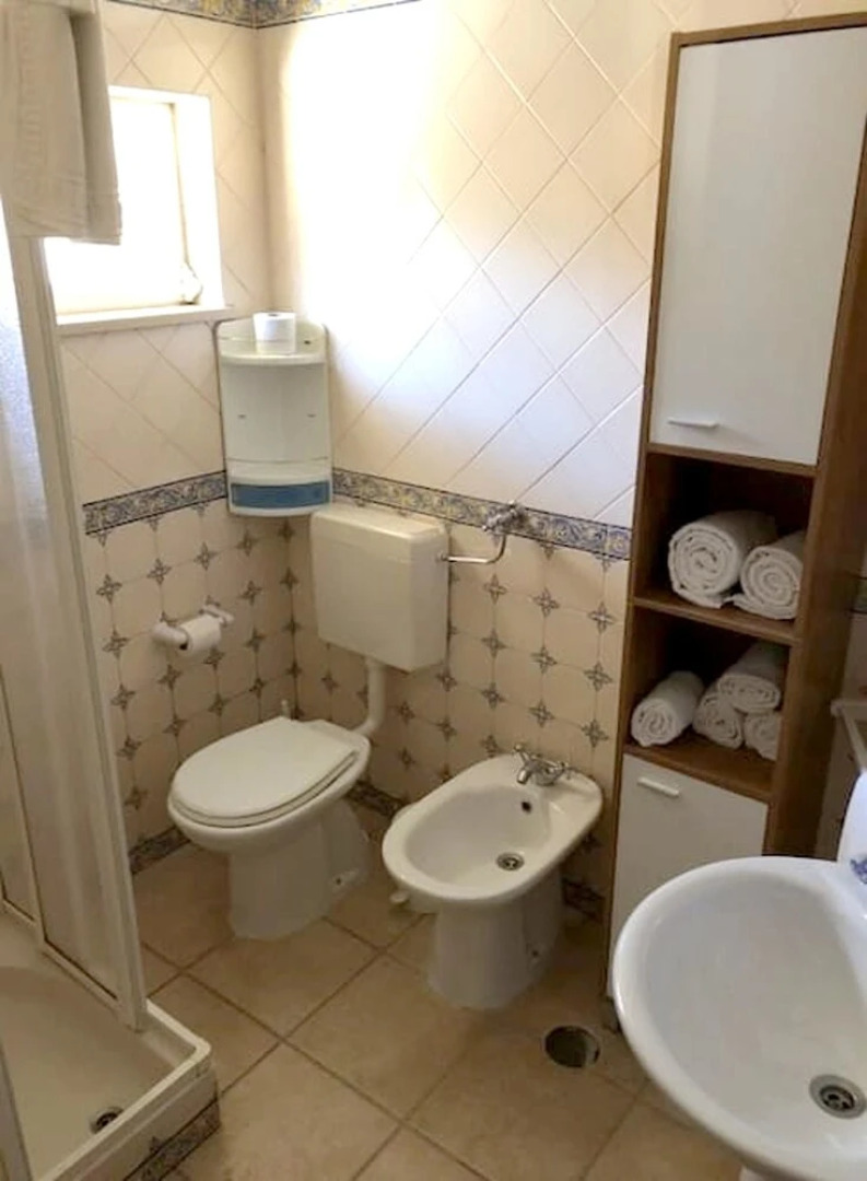 House With one Bedroom in Odiáxere, With Pool Access, Enclosed Garden