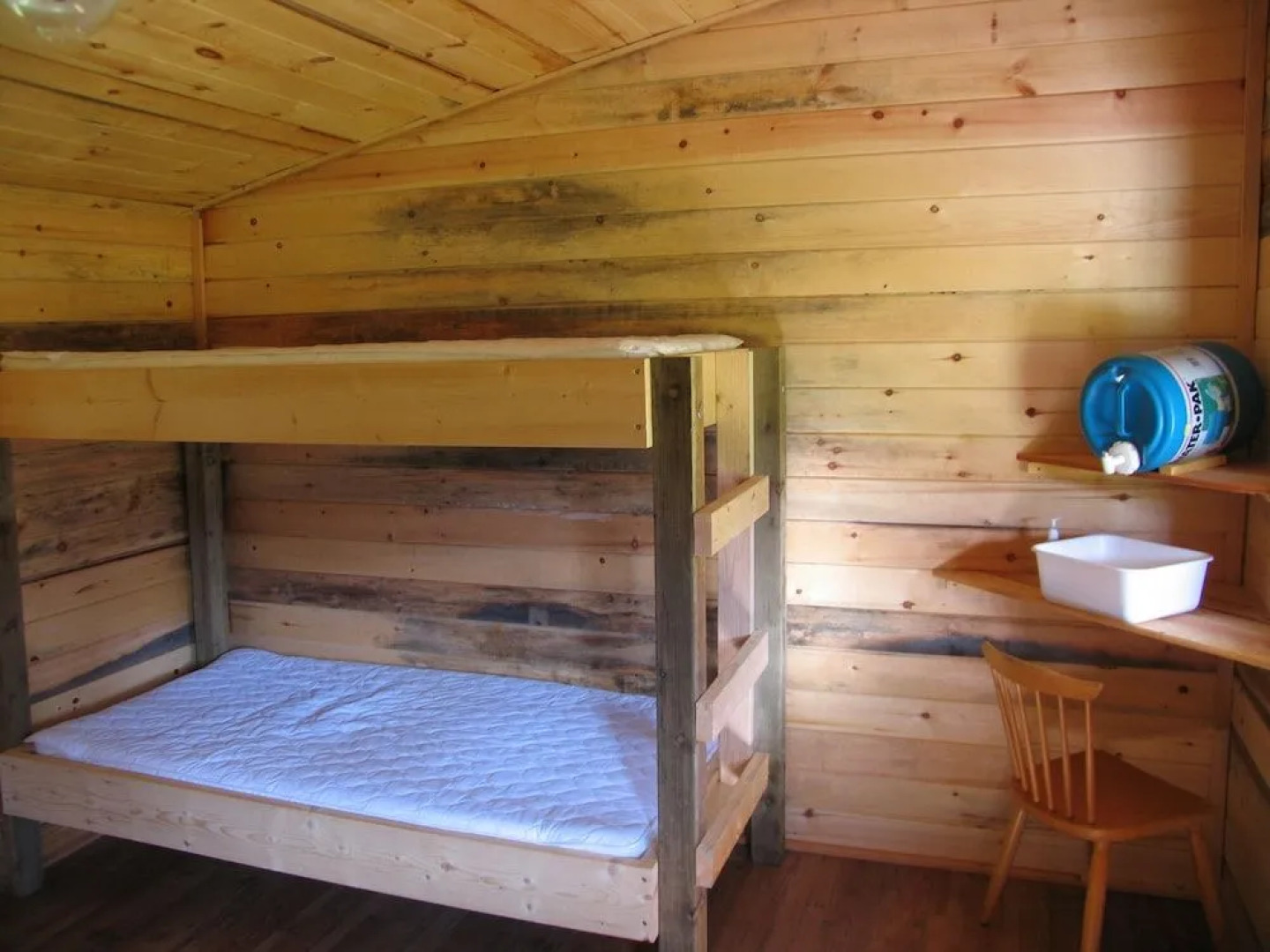 Fort Wells Gray Rustic Cabins Hostel