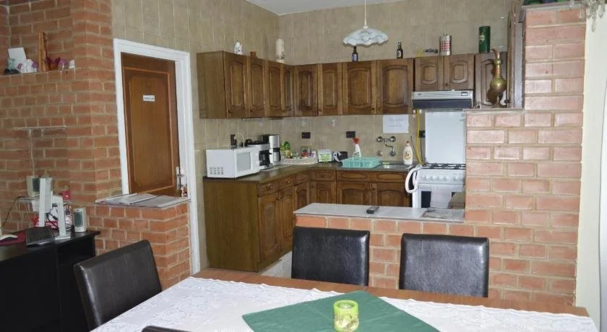 Laci Maganszallashely