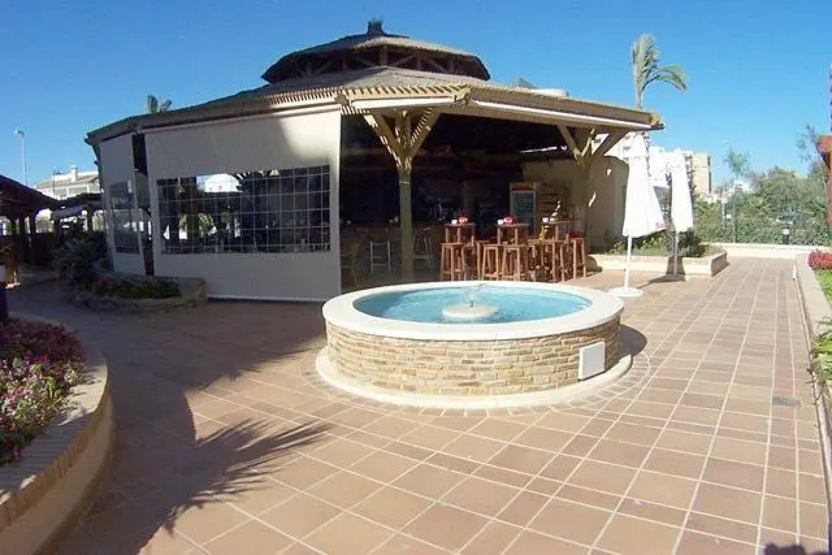 The Lifestyle Club SE S.L.