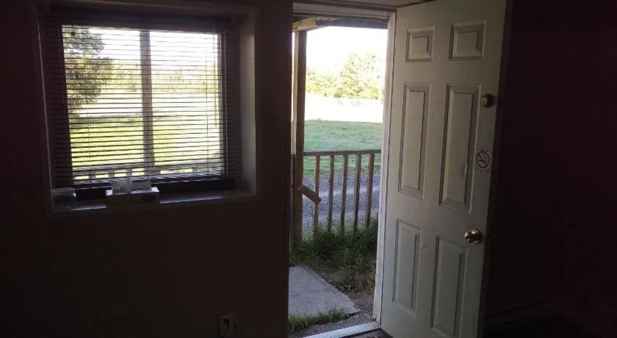 Bay Lake Inn (Frontiersman Motel)