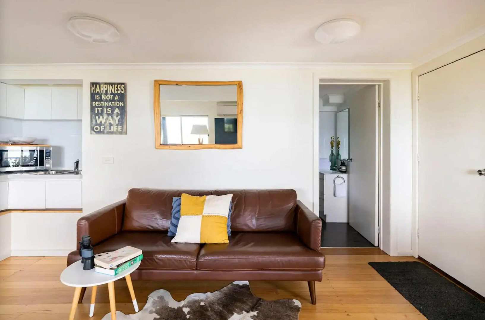 Y Vue - Beachside Apartment with Ocean Views