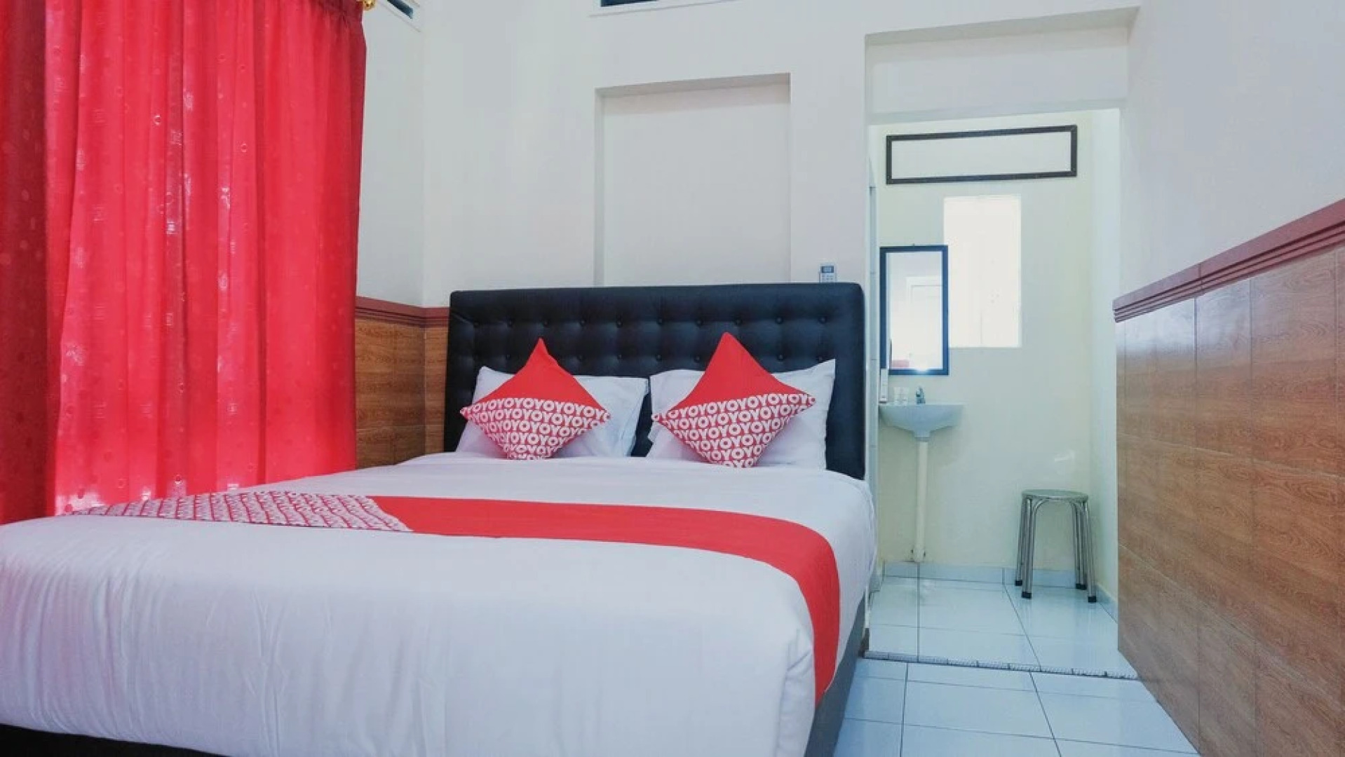 RedDoorz Syariah @ Griya Soeratin Pacitan