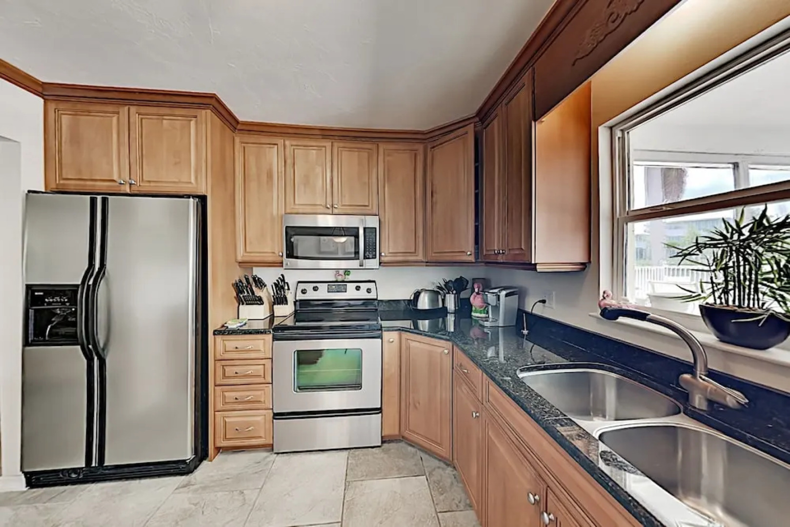 Canal-front Getaway W/ Pool - Minutes To Beach! 2 Bedroom Home