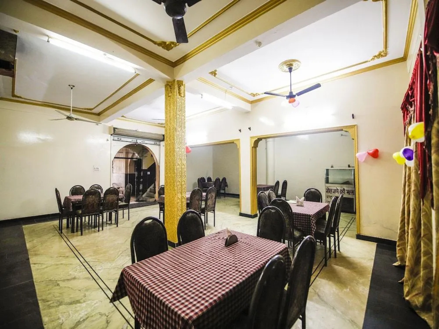 OYO 24753 Hotel Preet