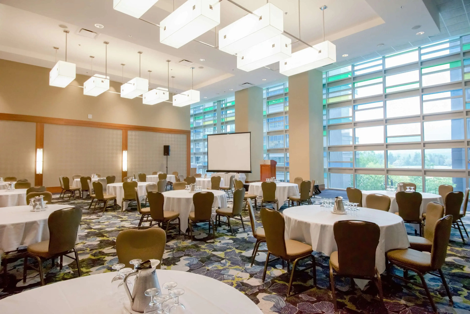 Coast Coal Harbour Vancouver Hotel by APA