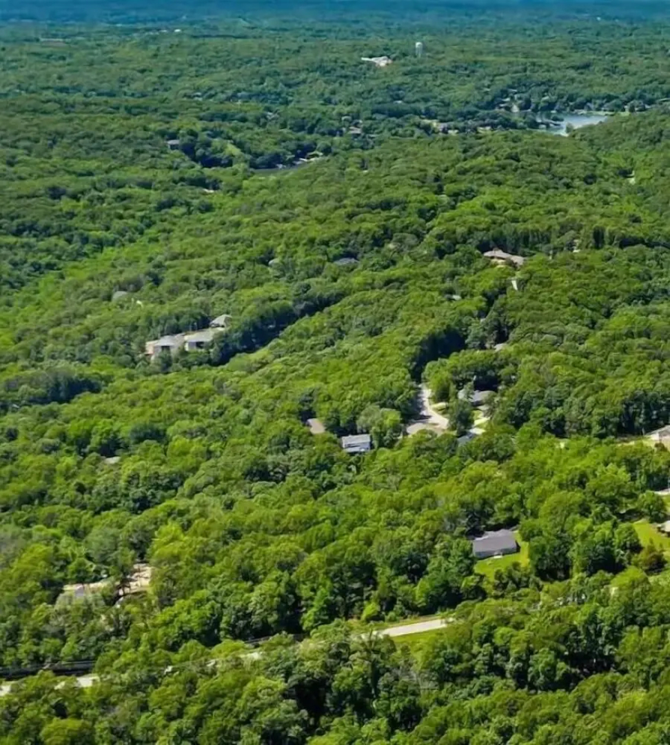 Tunnel Vision Trail Home -8 Min From Lake Windsor! 4 Bedroom Home by Redawning
