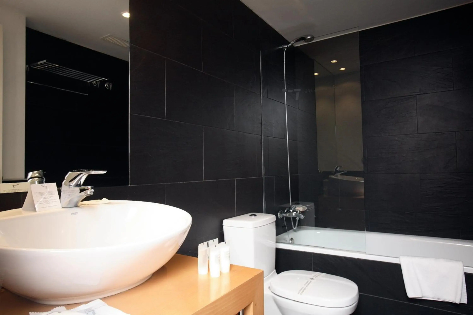 Tierra De Biescas Hotel