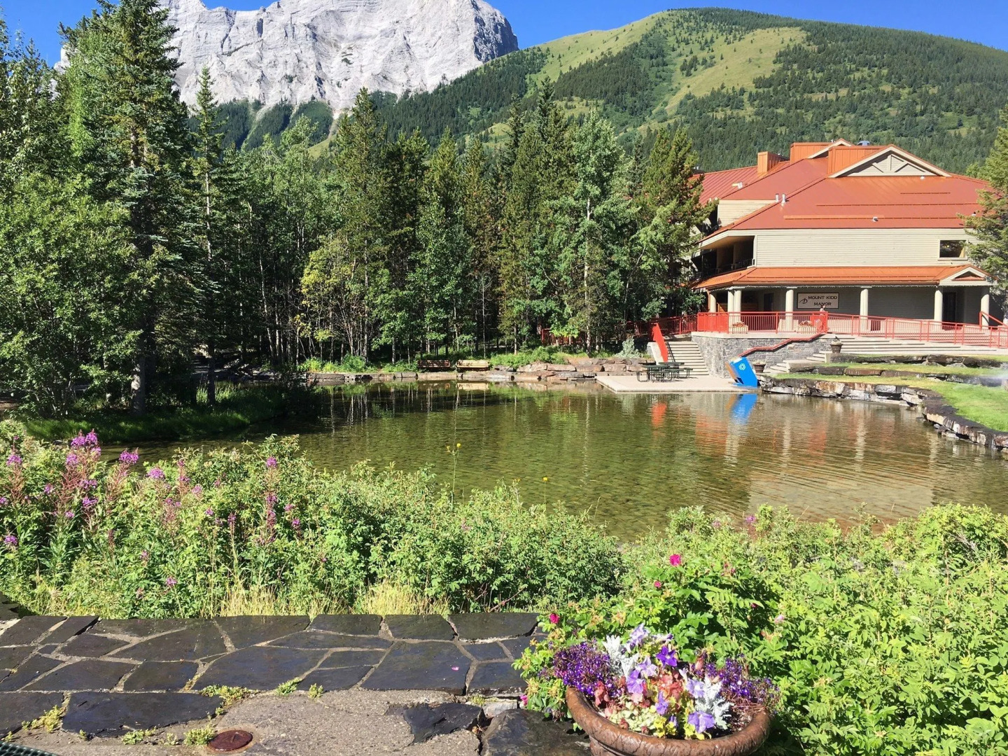 Mount Kidd Manor at Kananaskis