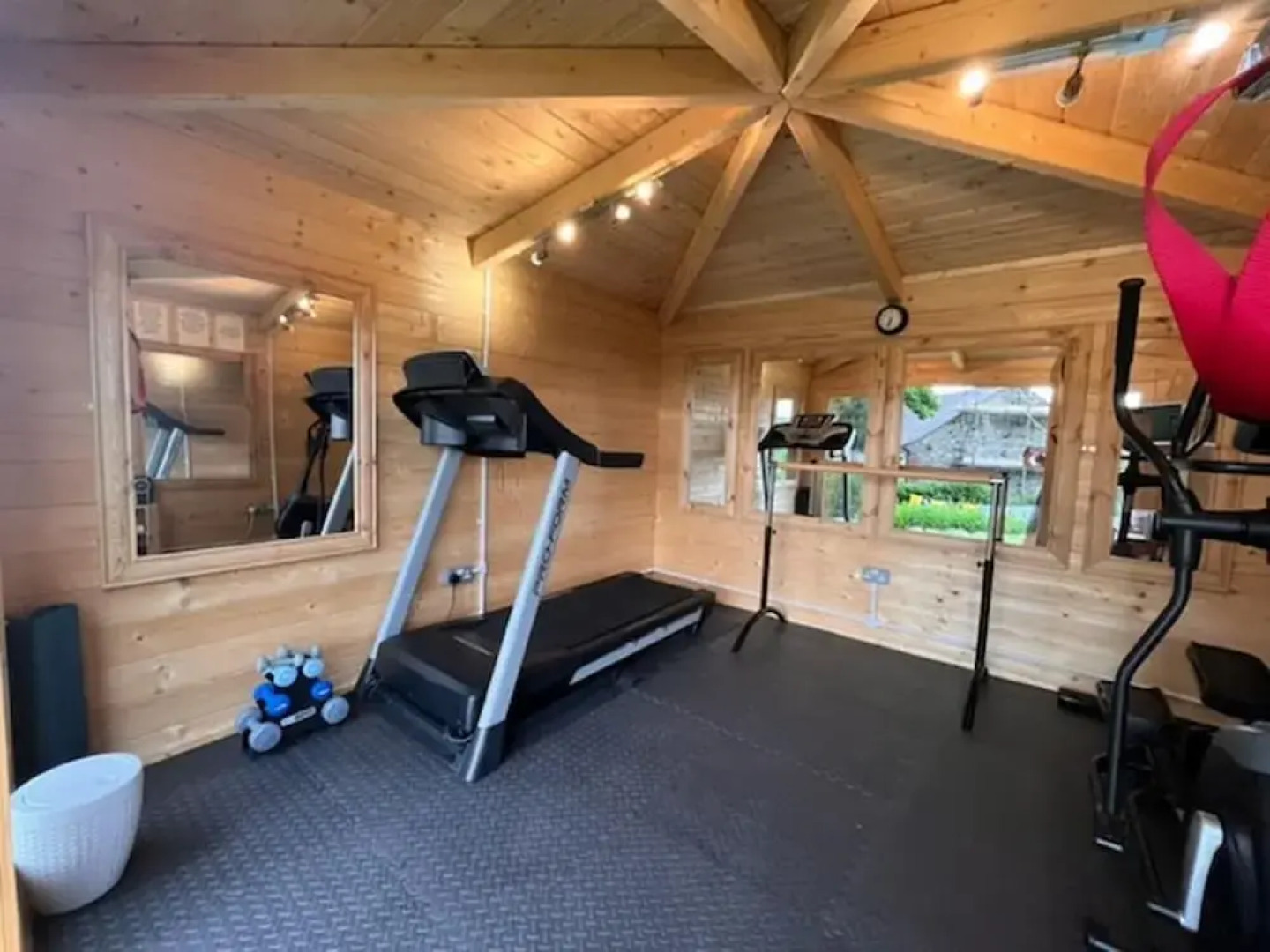 Little Clatterford Walkers Paradise for 2 Close to Carisbrooke Castle