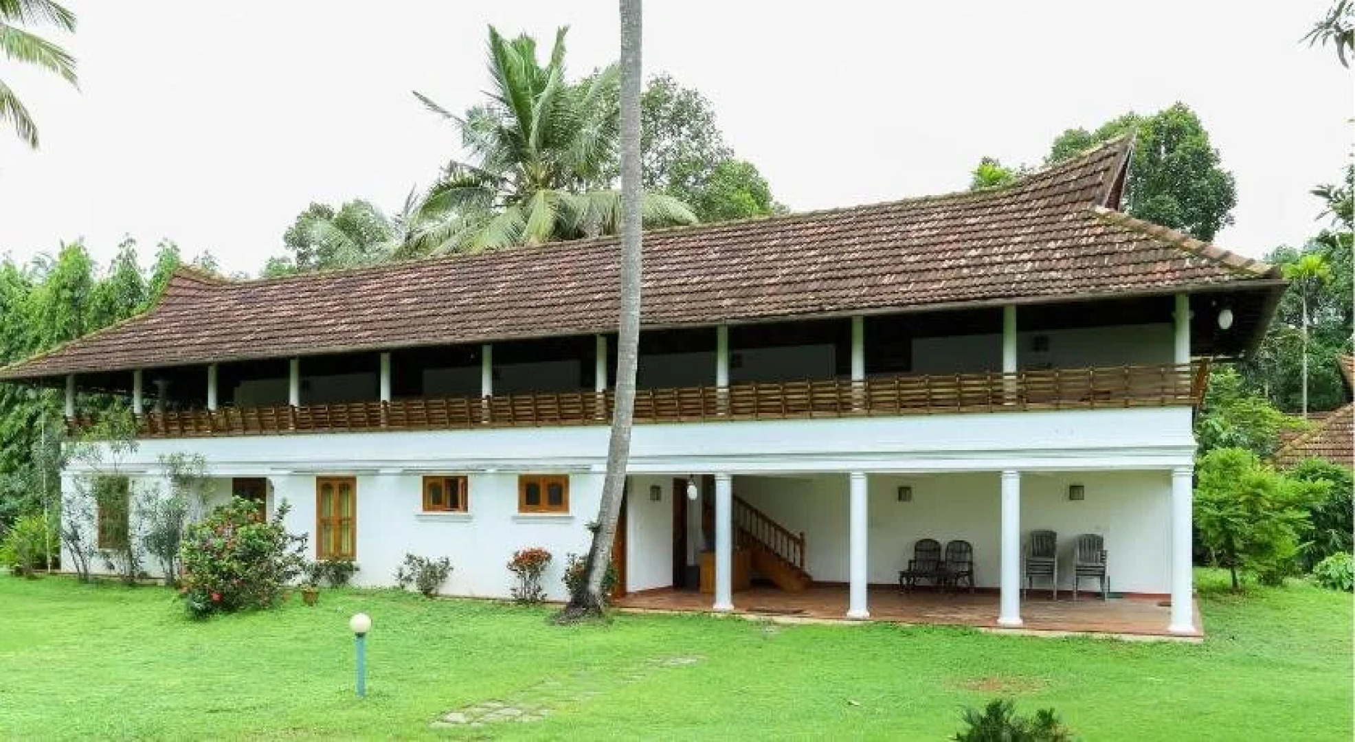 Kovilakam Lakeside Villa