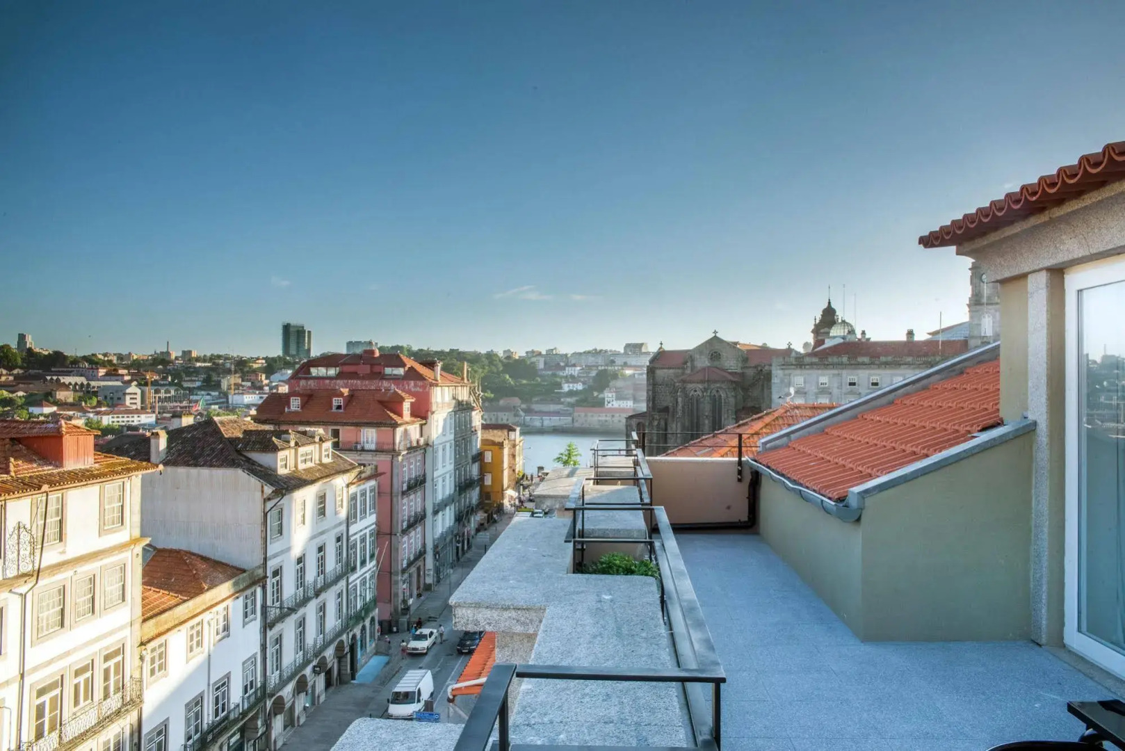 The Editory House Ribeira Porto Hotel