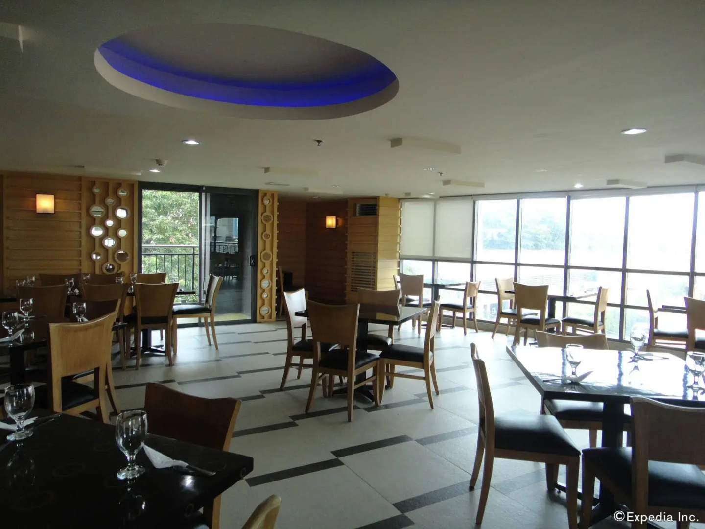 City Suites Ramos Tower