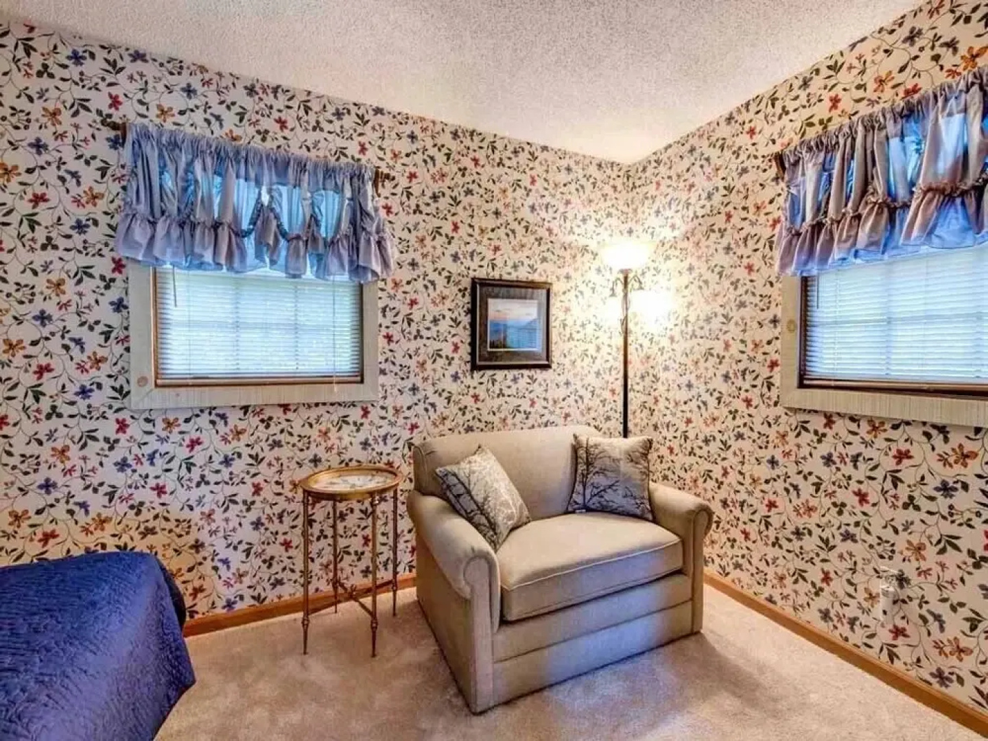 Woodshed 2 Bedroom Home with Mountain View