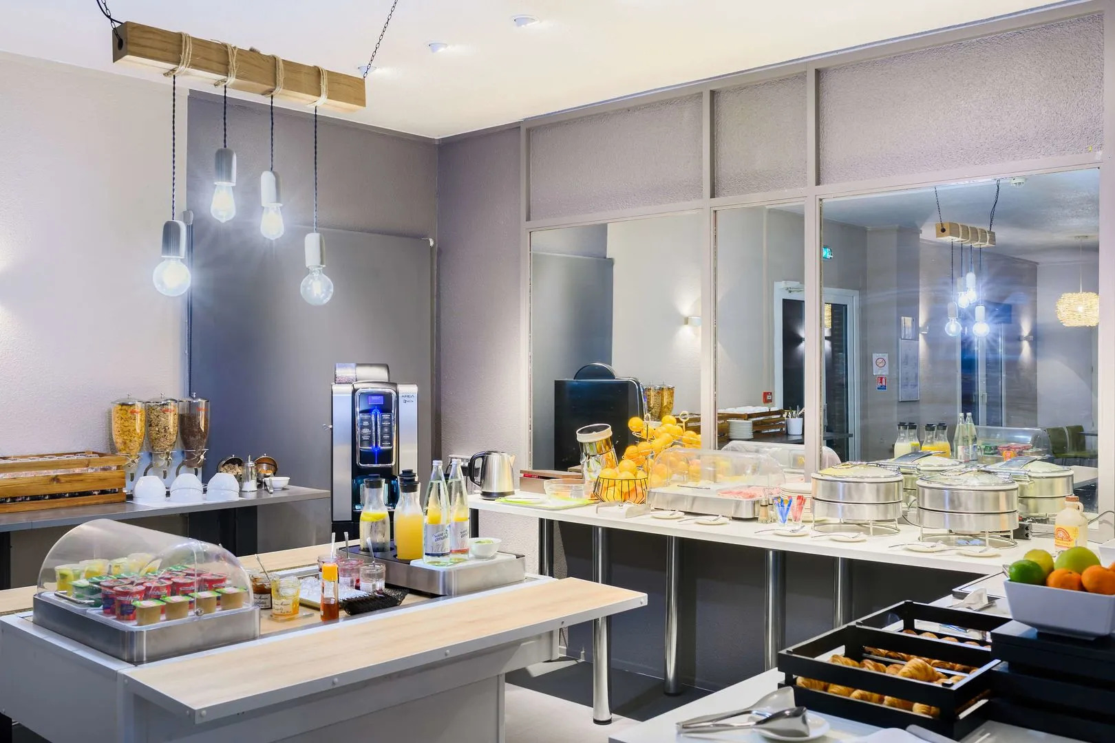 KYRIAD LILLE GARE - Grand Palais