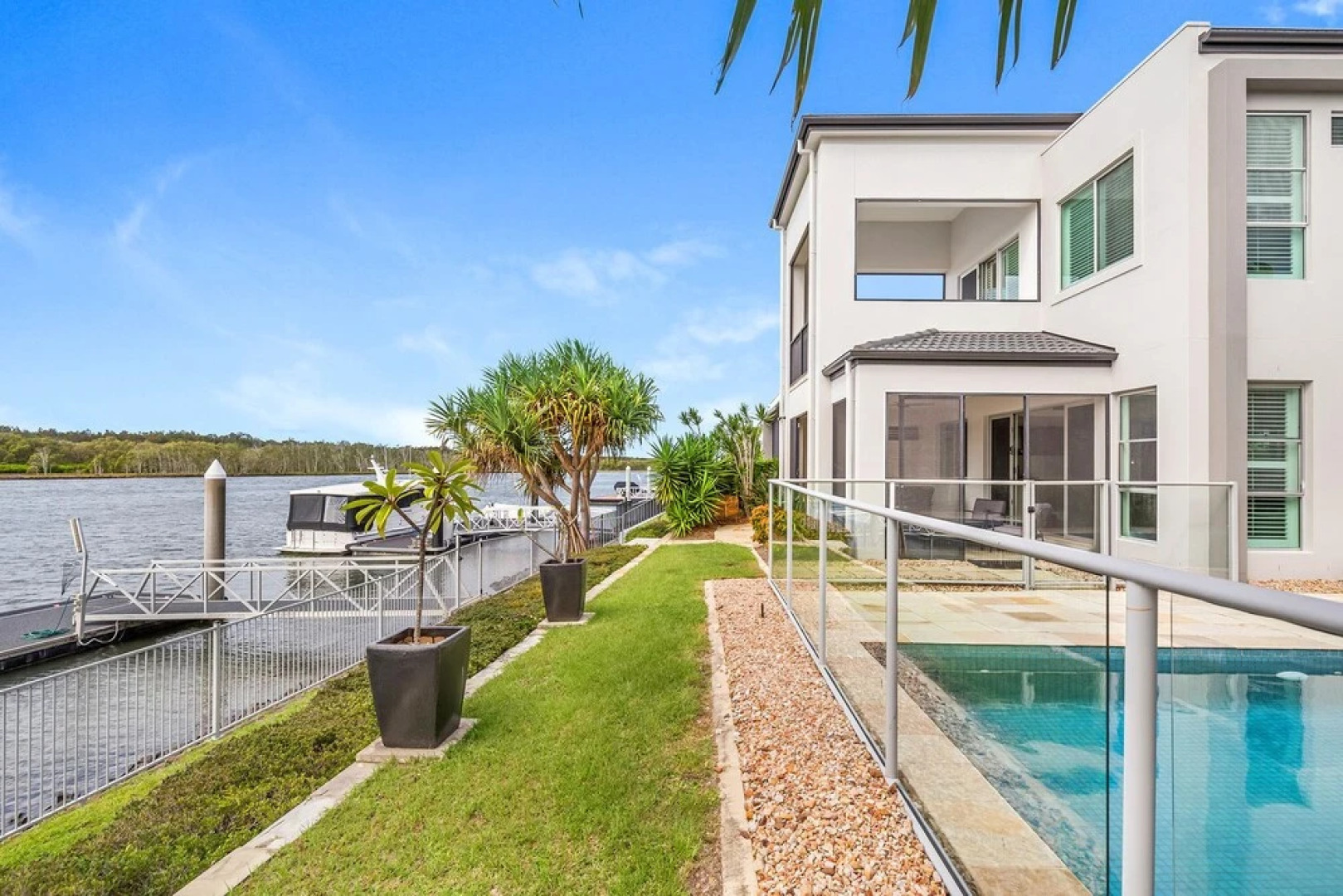 Riverview Luxury Retreat