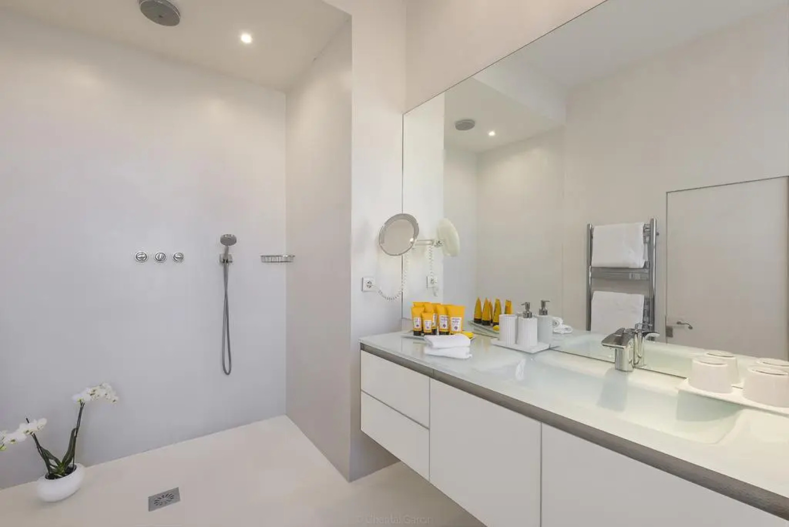 Hôtel Particulier, Le 28