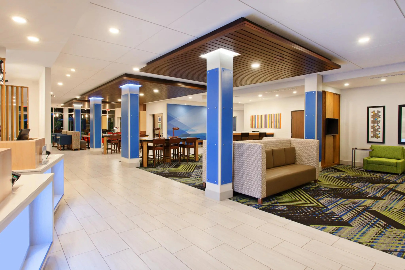 Holiday Inn Express & Suites Moses Lake by IHG