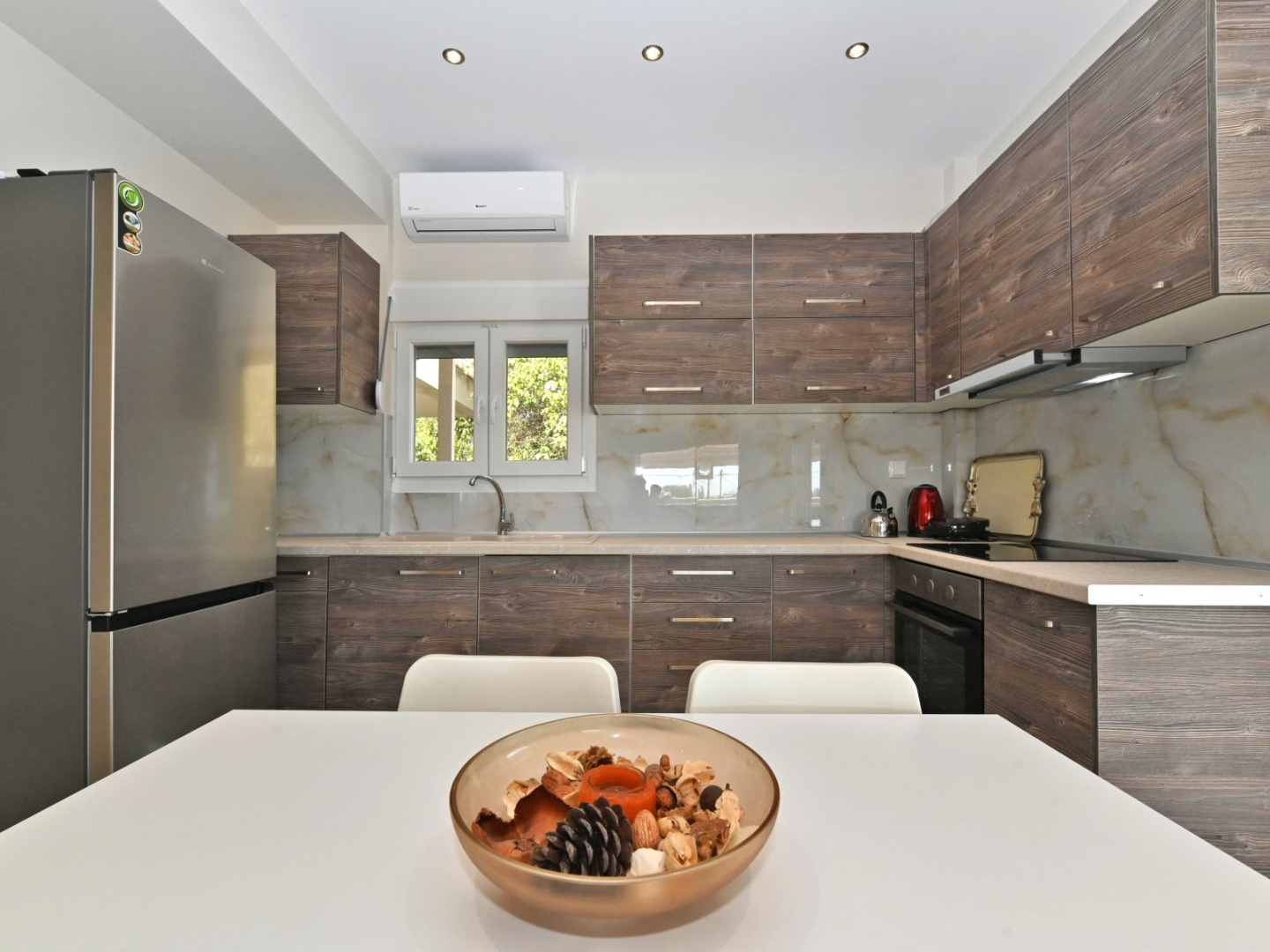 Sabbia Seafront Apartment 3 by TravelPro Servi...