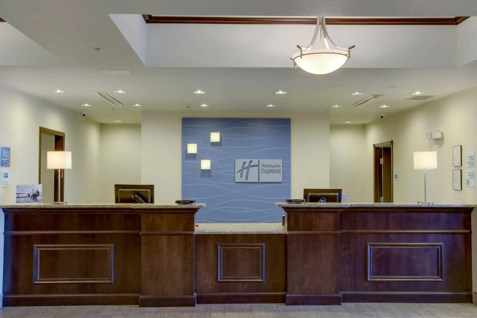 Holiday Inn Express & Suites Nevada by IHG