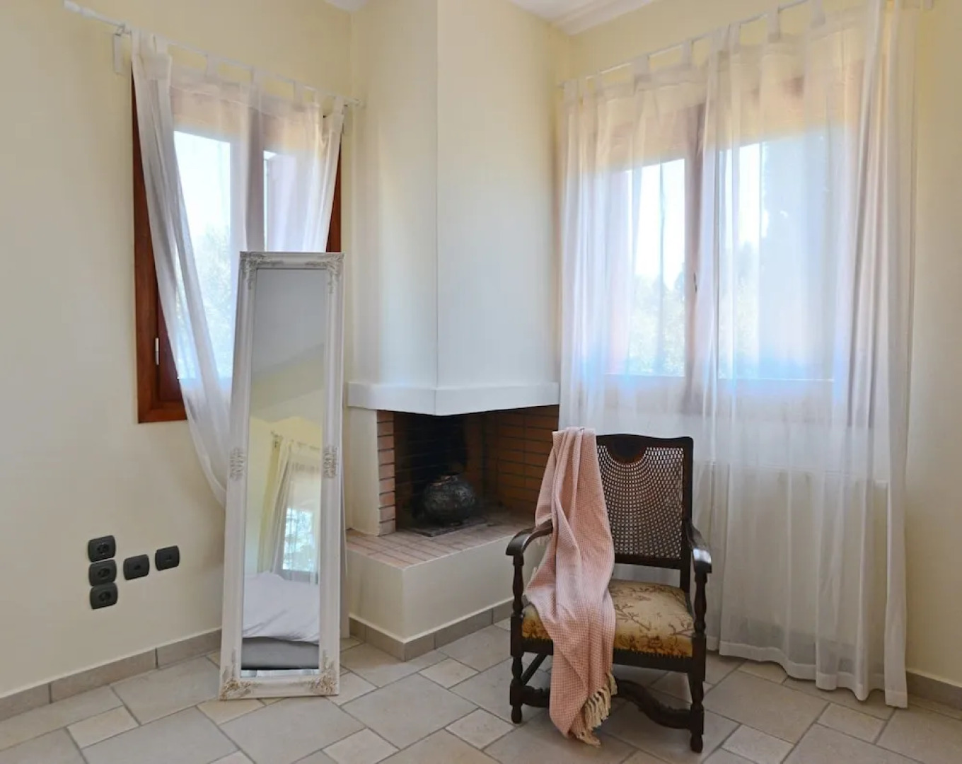 PYRGOS RALLI ESTATE Apartments and Suites