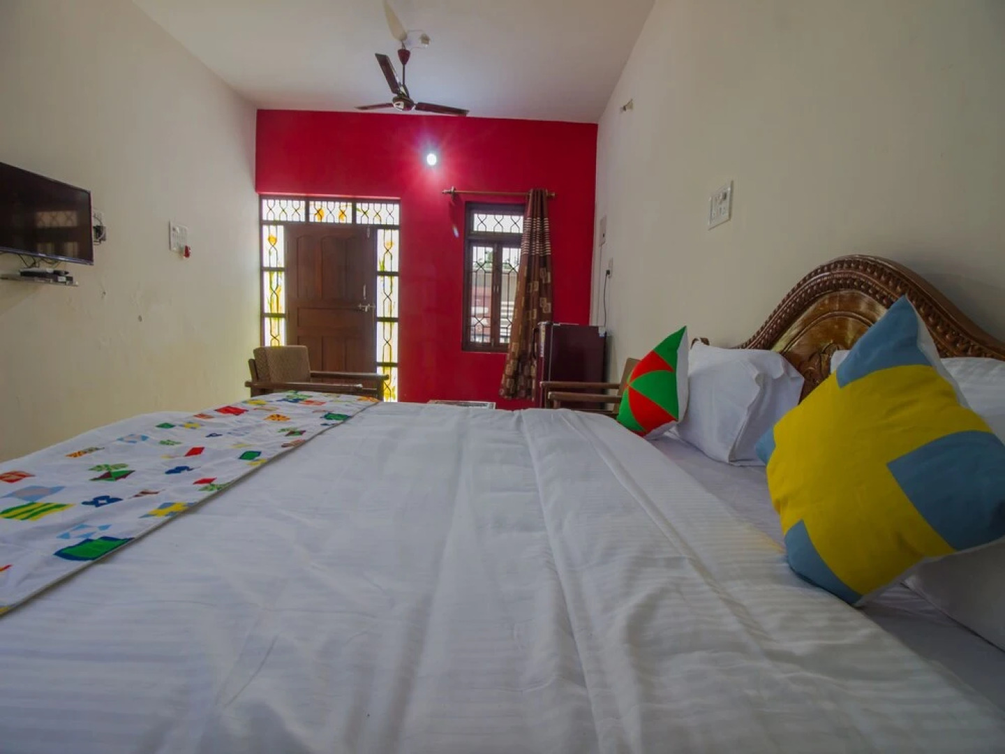 OYO 14644 Home Riverview Studio Siolim
