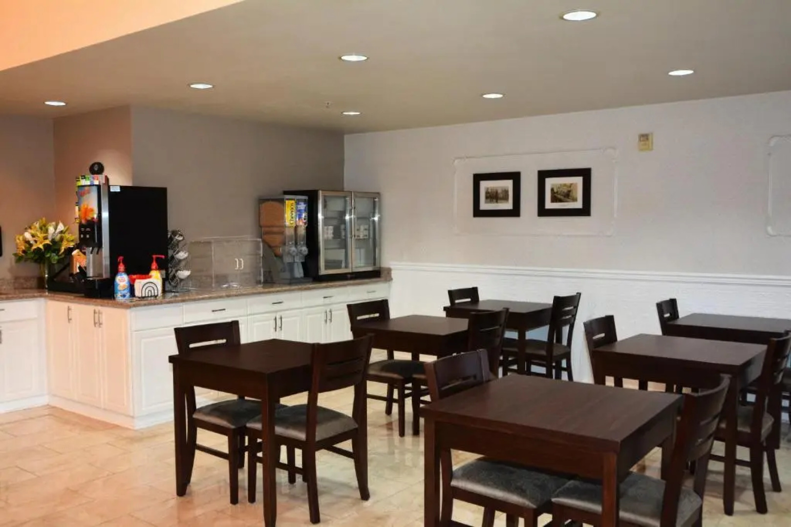 FairBridge Inn & Suites Dupont