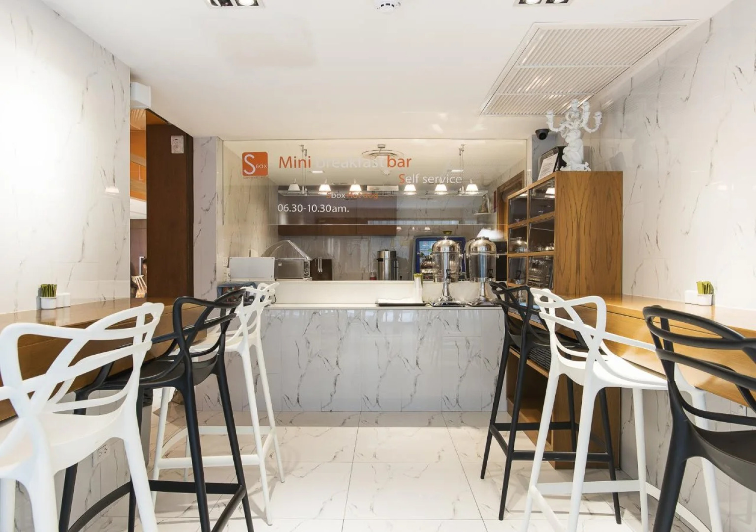 S Box Sukhumvit Hotel