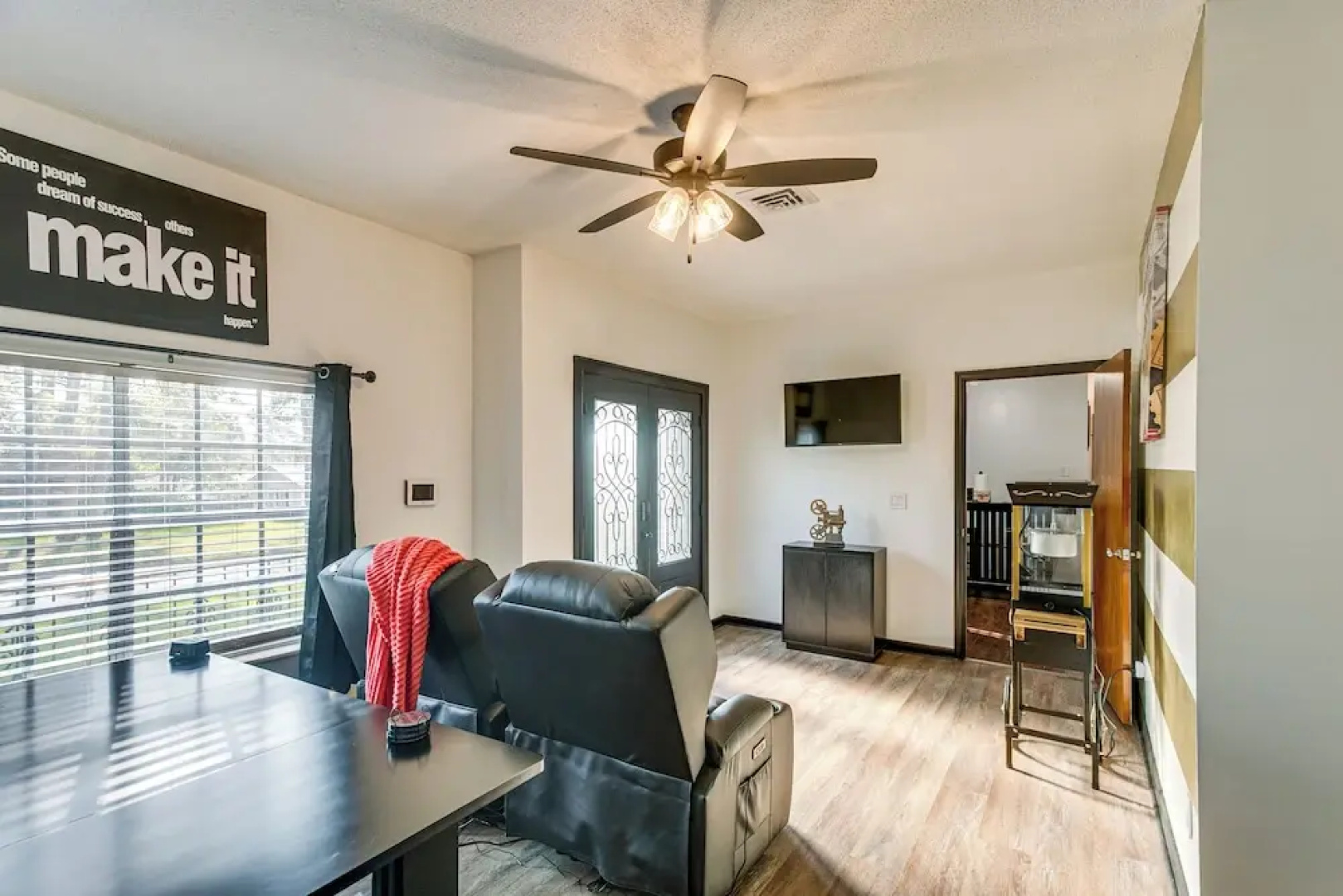 Close to Hospital & Dtwn! Quiet Waycross Home