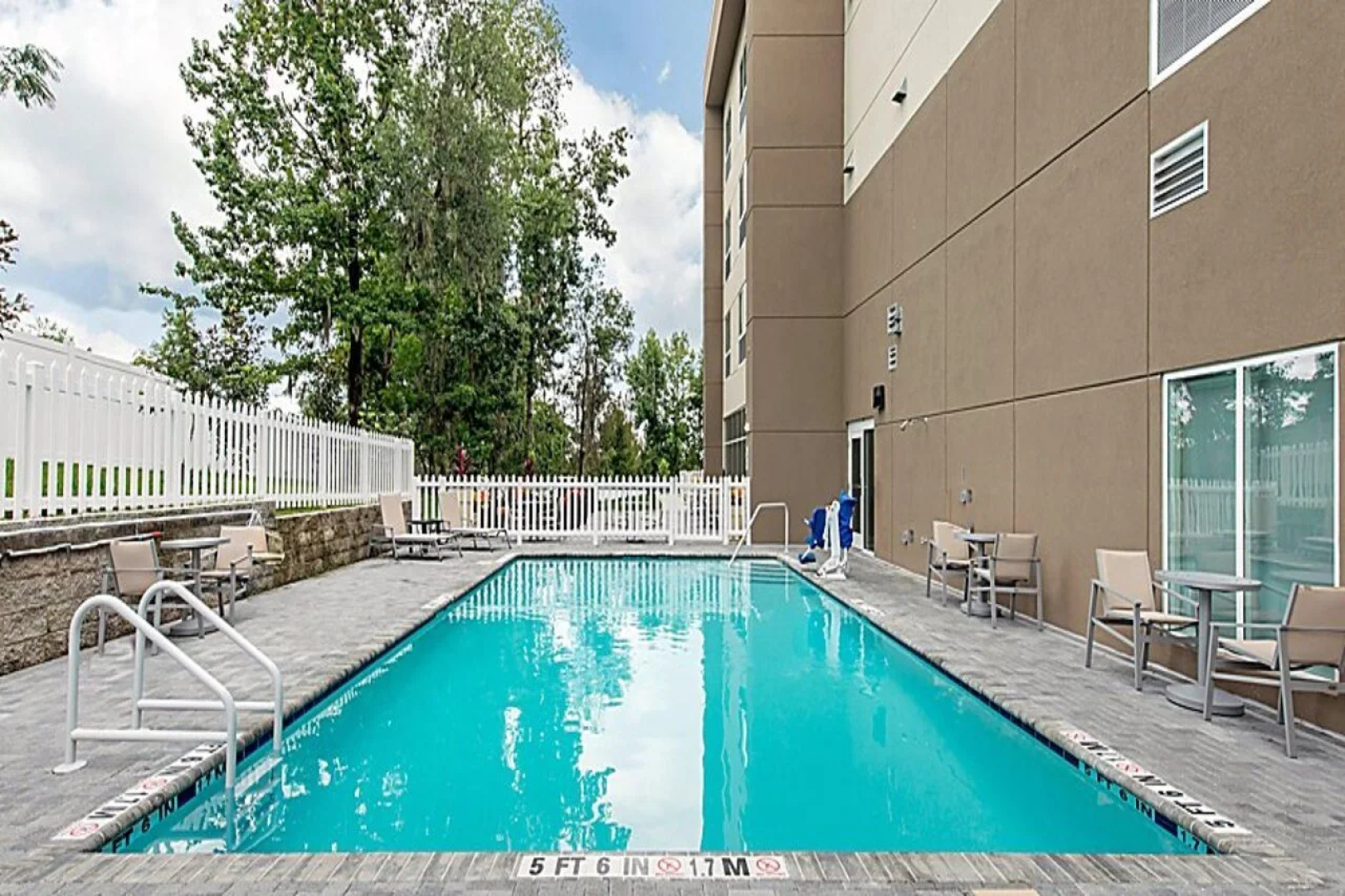 Holiday Inn Express & Suites West Melbourne by IHG