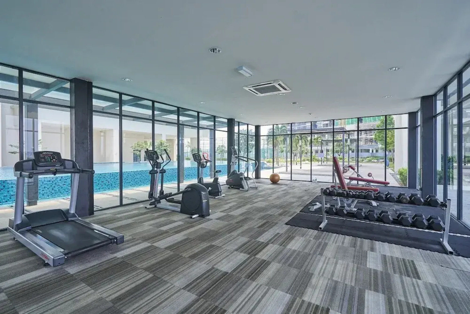 Oyo Home 89316 Special Studio Setia Alam Trefoil