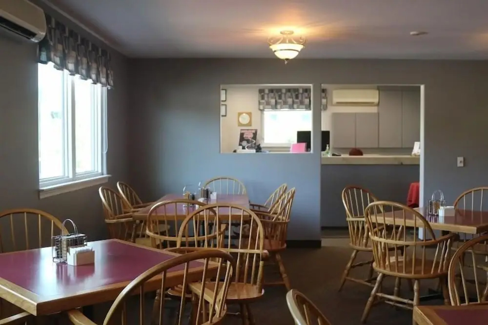 Coastal Inn Kingfisher