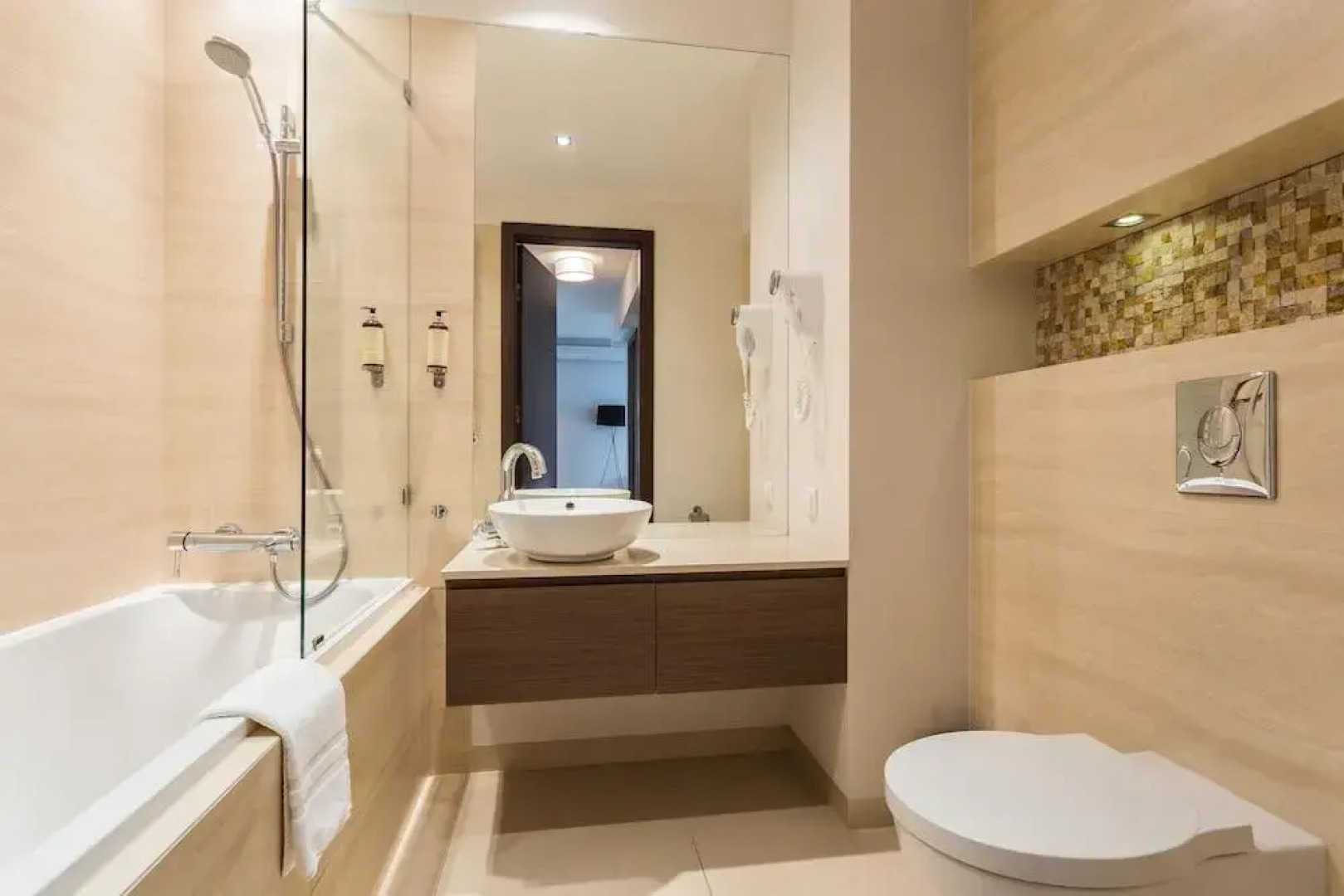 Platinum Towers by Premium Apartments