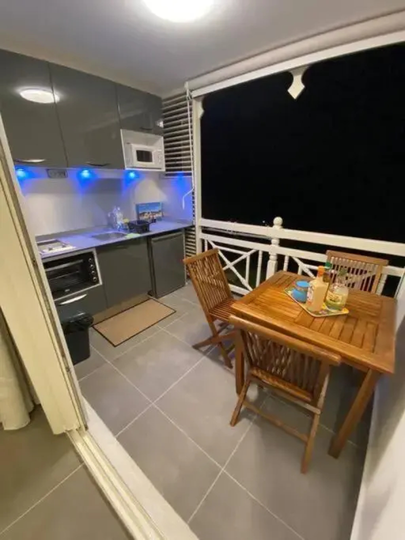 The Grey Rocks Studio (Adults Only)