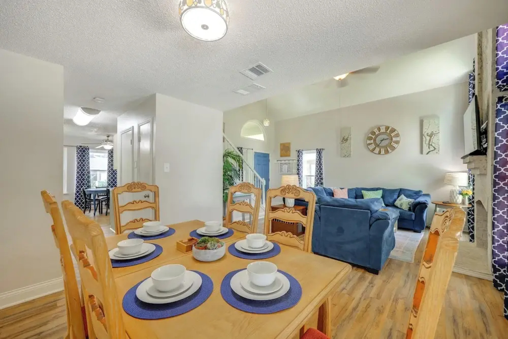 Hot Tub & Game Room: Spacious Live Oak Home!