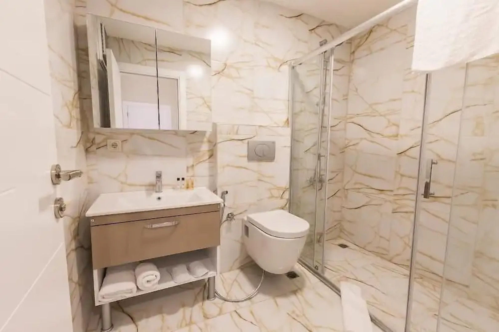 Almercan Hotel Suite