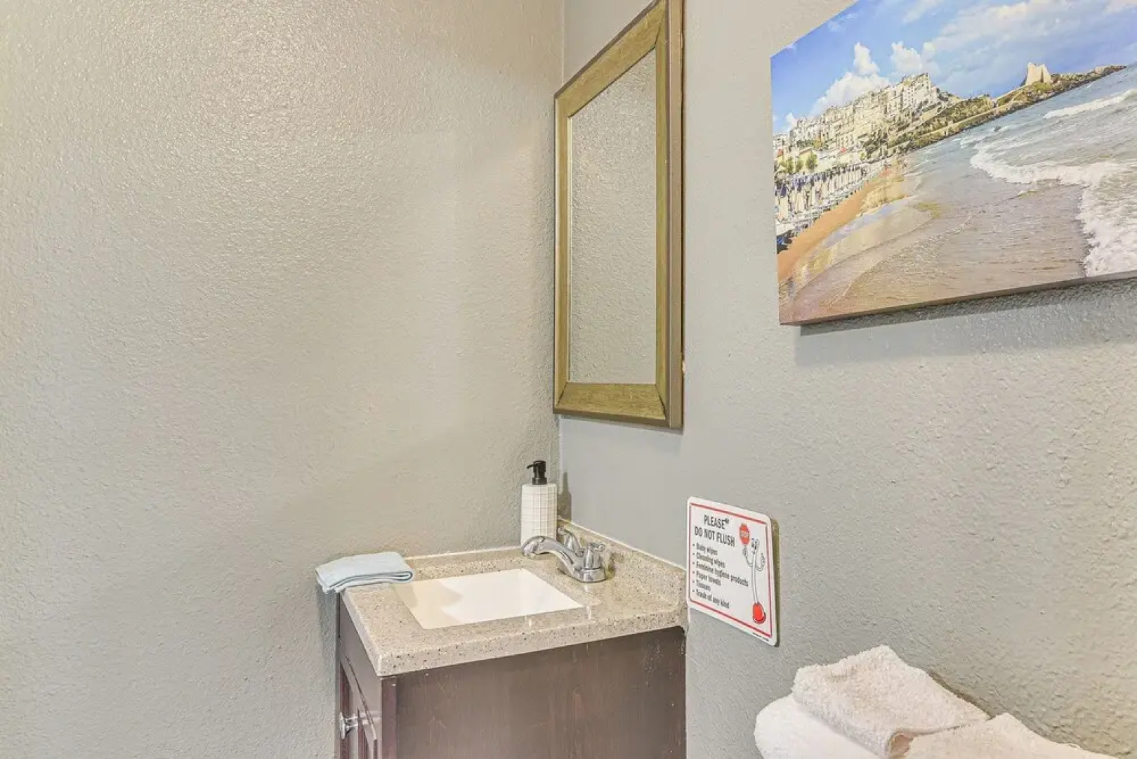 6 Mi to Busch Gardens: Family & Pet Friendly Home