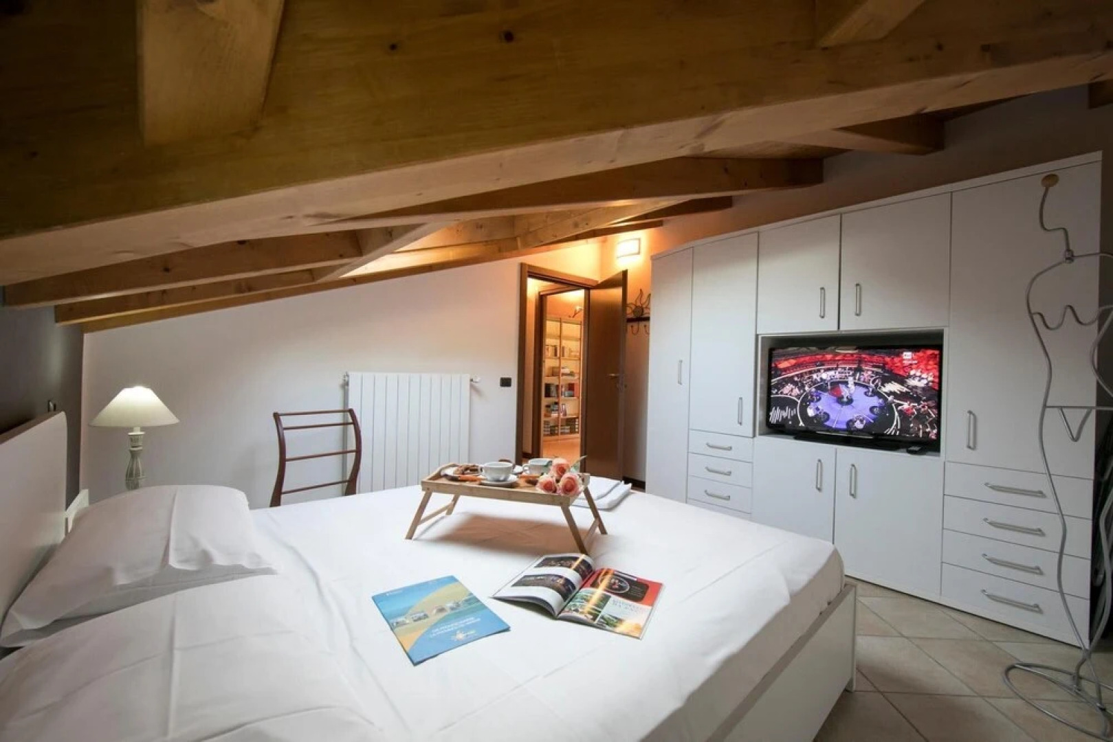 Amazing Gaia Le Palme Pool Lake View