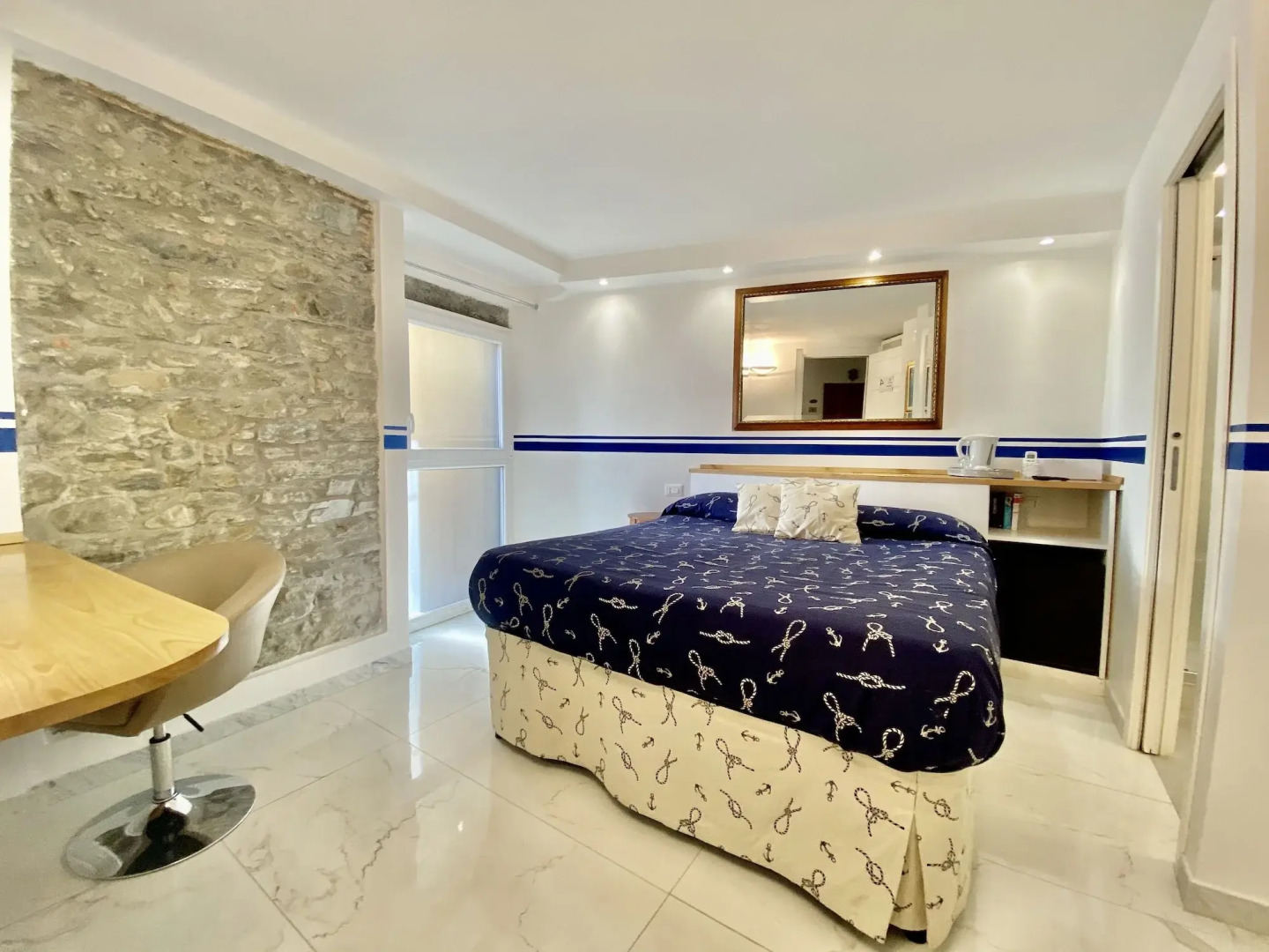 Giovanni Rooms Manarola