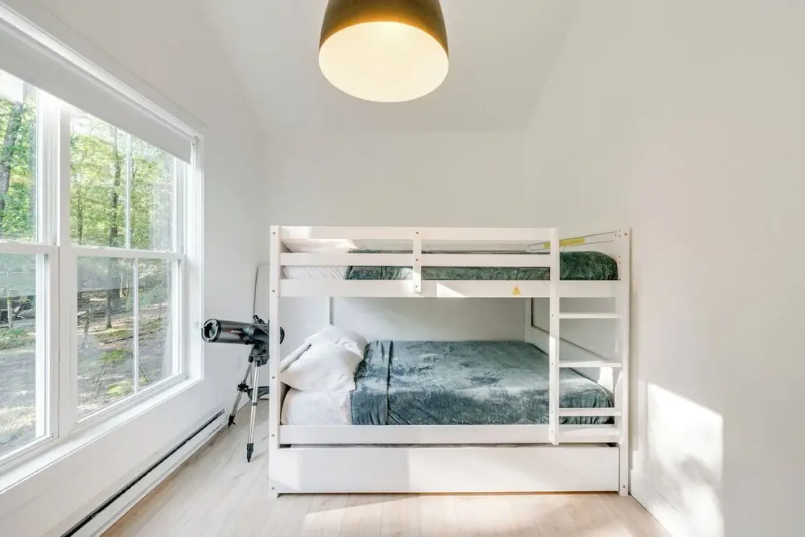 Private Yard, Playset: Family Home in Penn Estates