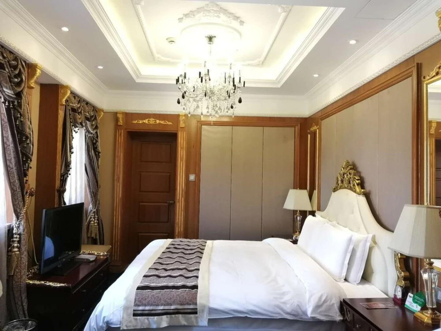 Dalian Railway 1896 Garden Hotel