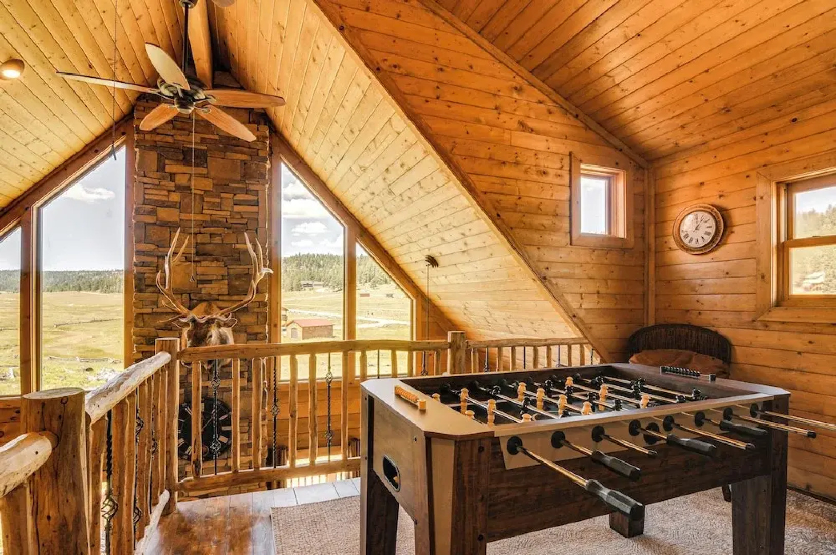 Cozy Family Cabin: Game Room, Near National Parks!